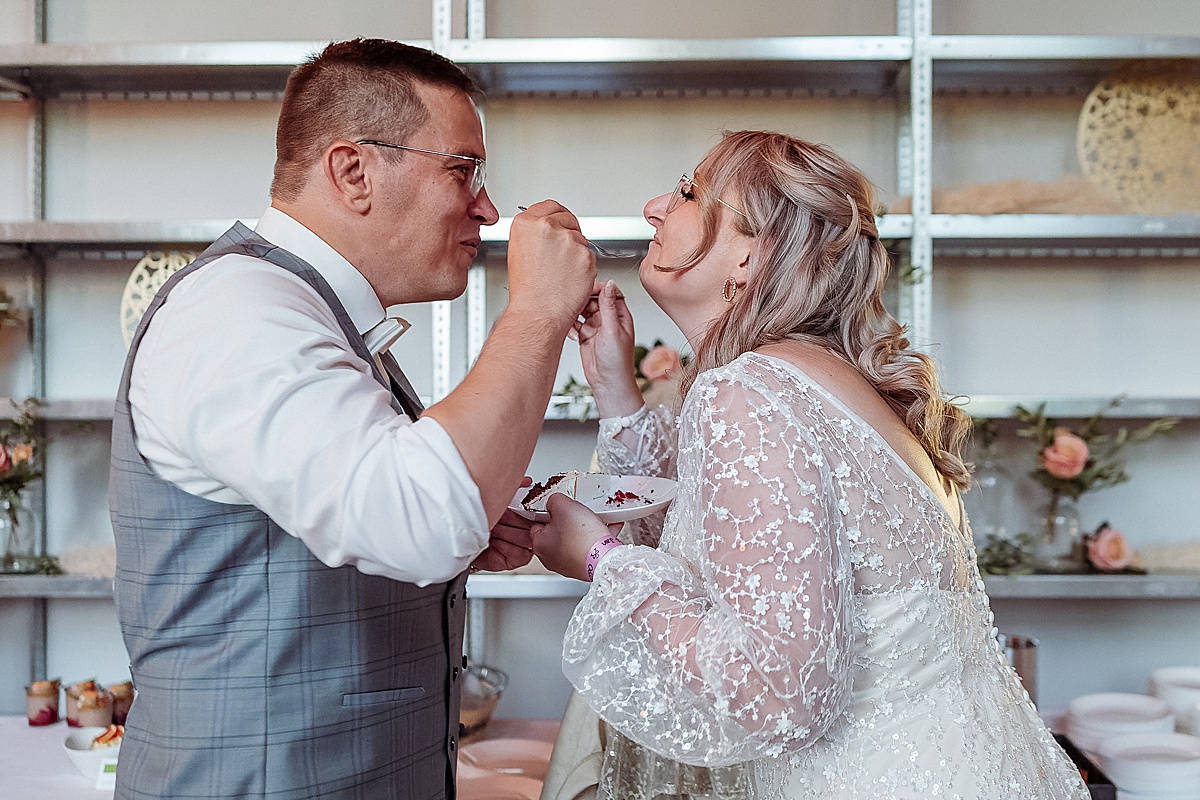 Hochzeitstorte kosten, brautpaar, hochzeit in magdeburg