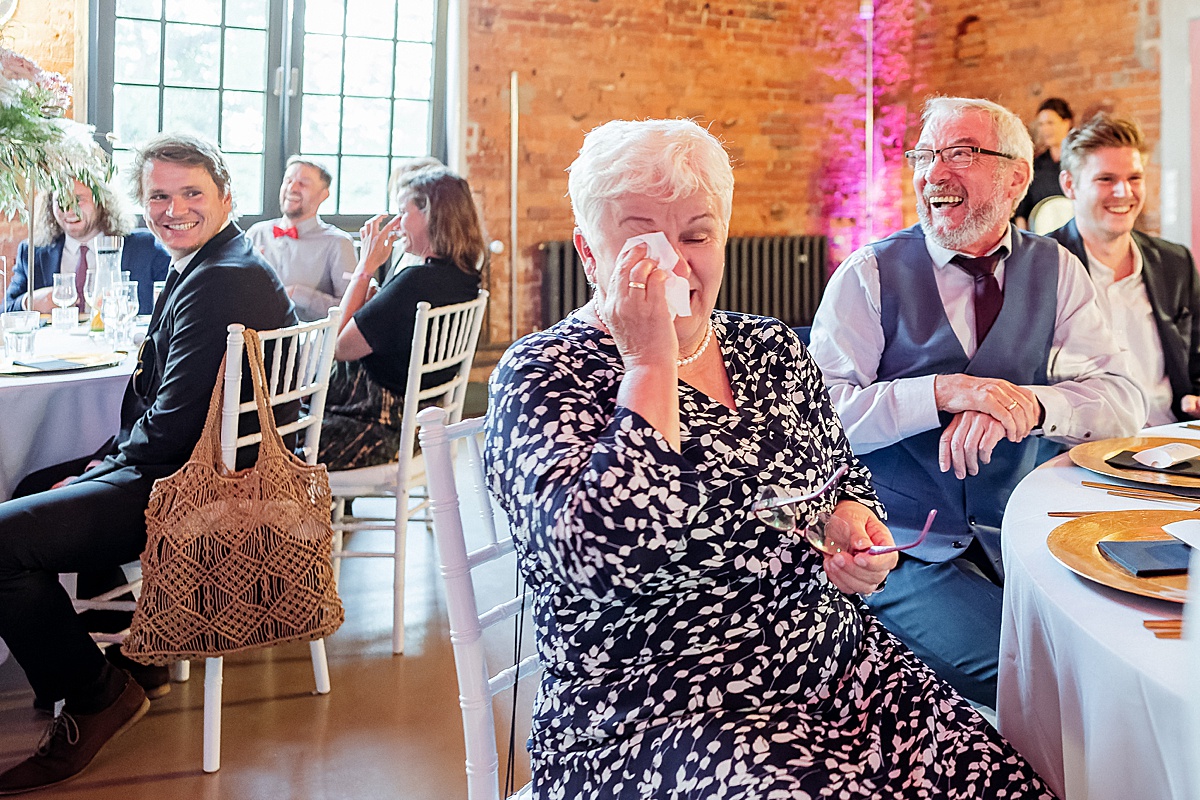 tränen, lachen, Freude, Hochzeit wasserturm Magdeburg