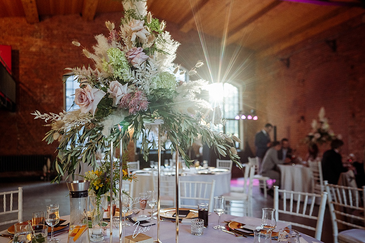 blumendeko, flowers, Hochzeit Pumpenhaus wasserturm salbke